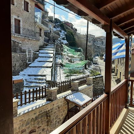 Δημητσανασ Τοποσ Νύμφη Δάφνη Lägenhet Dimitsana Exteriör bild